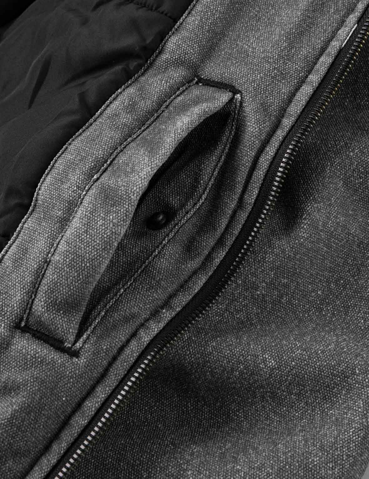 破损印花和商标刺绣寛松飞行员夹棉外套