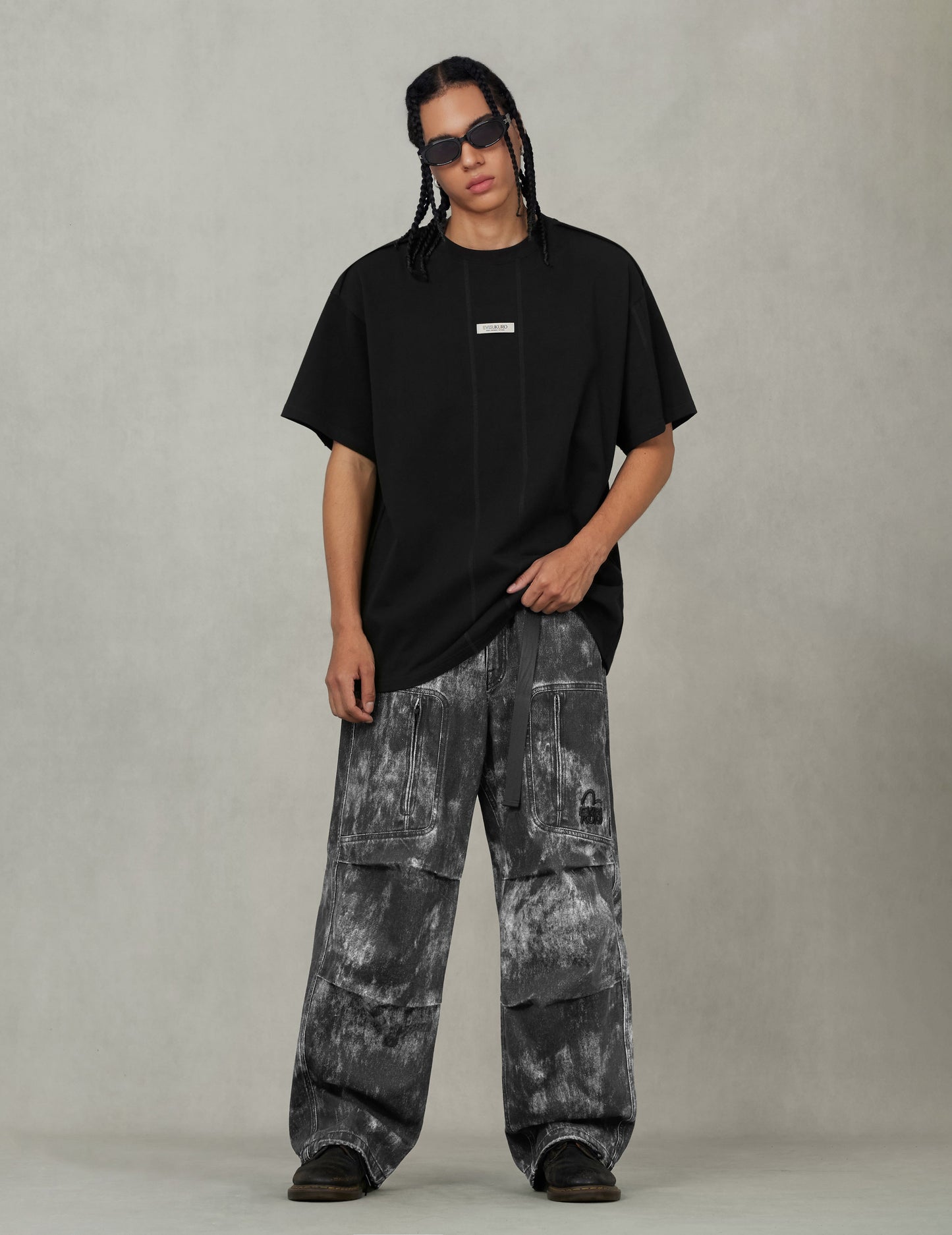 满地手刷图案印花常规版型长裤