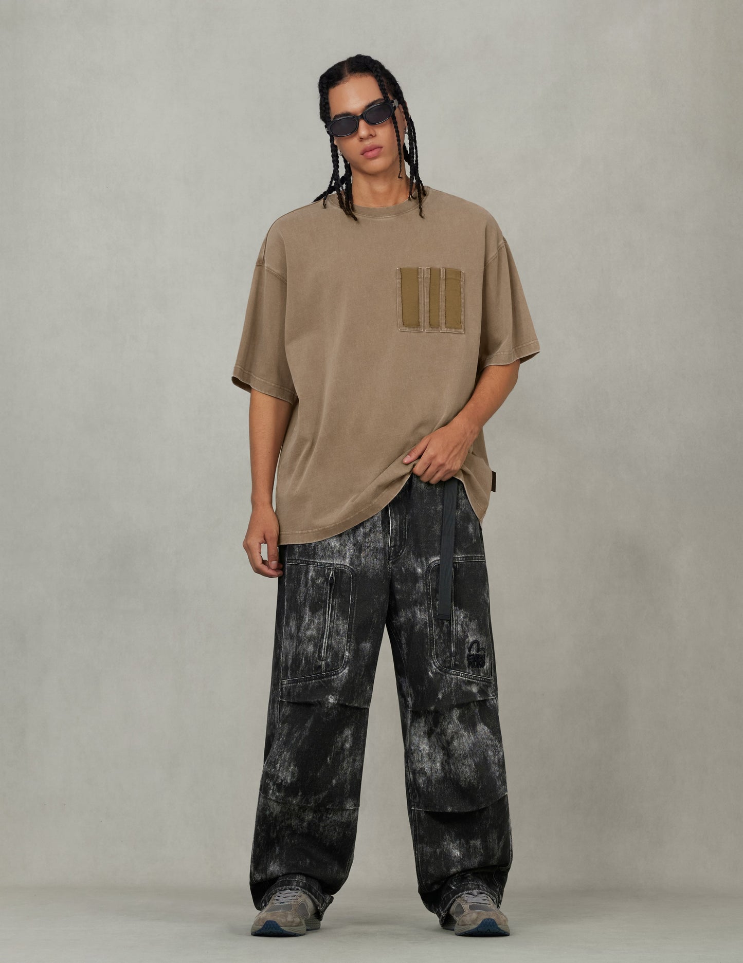 Washed Distressed Pocket and Gradient Print Loose Fit T-shirt