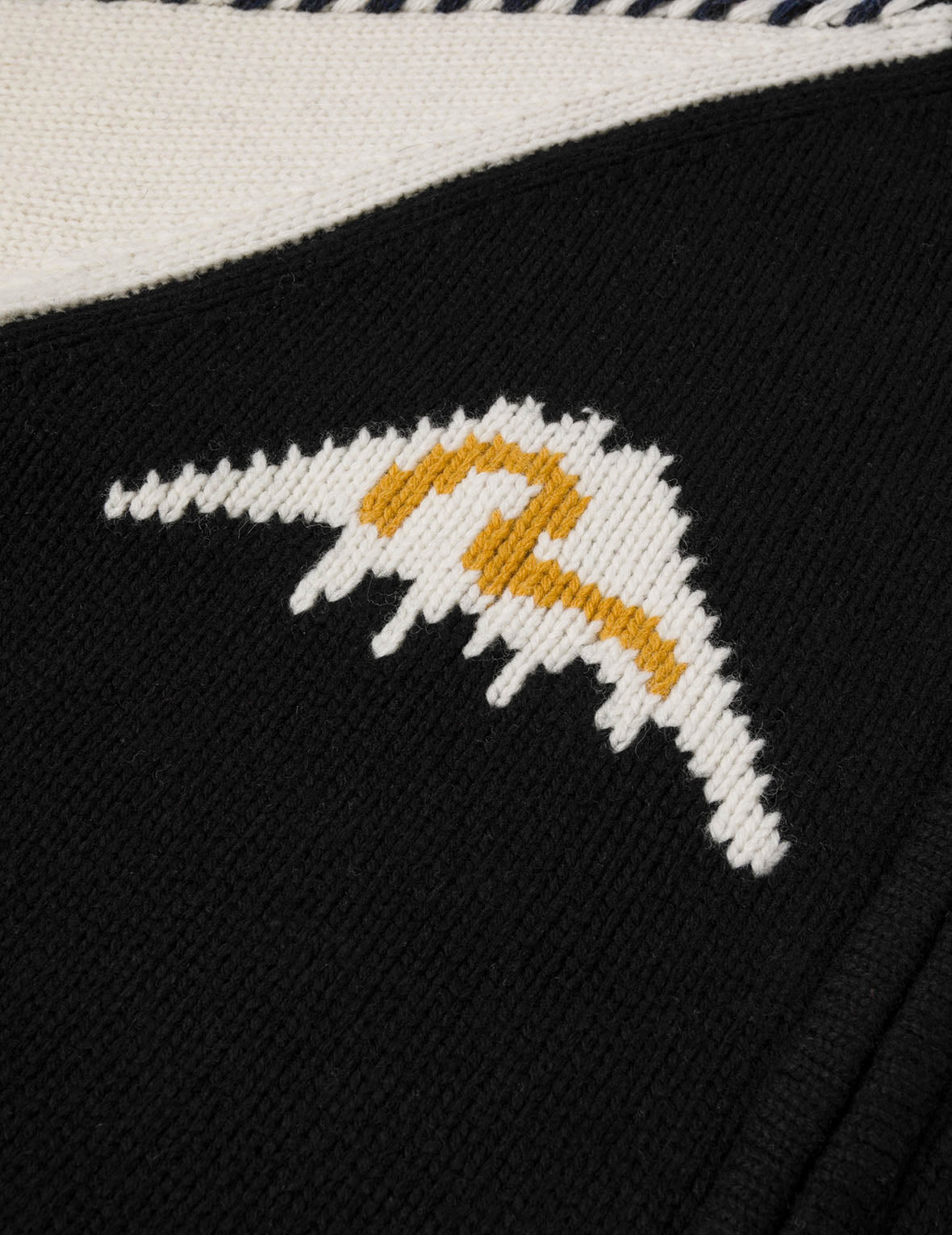 文字绘佛头嵌花宽版休闲编织羊毛外套