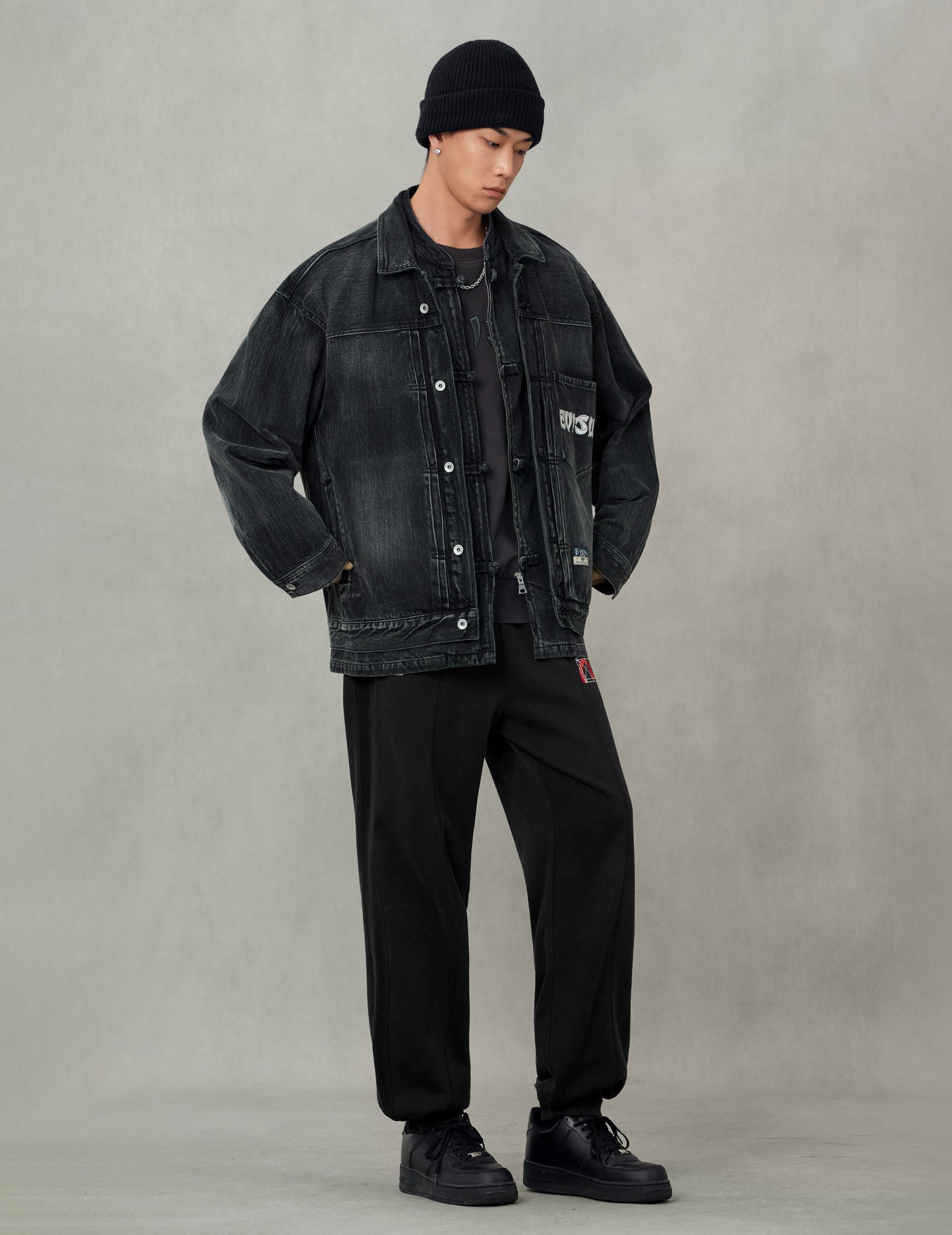 佛头和商标刺绣超宽版中国风水洗牛仔外套