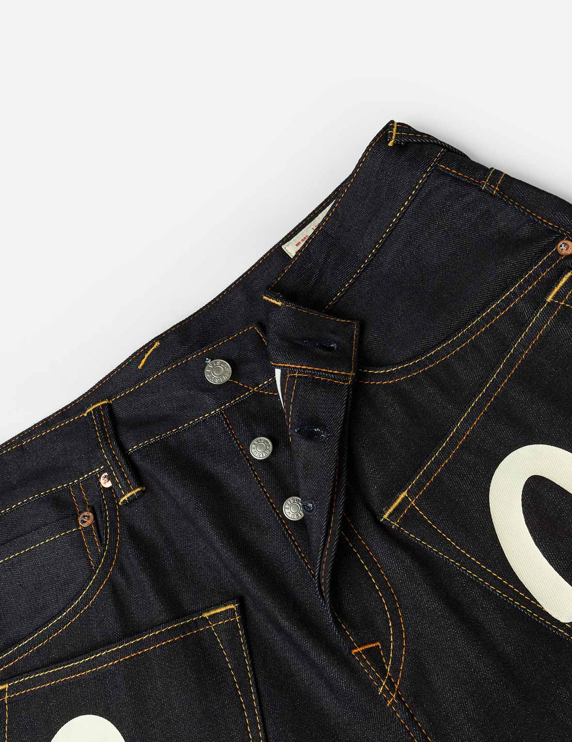 Seagull Print and Multi-Pocket Fashion Fit Denim Shorts