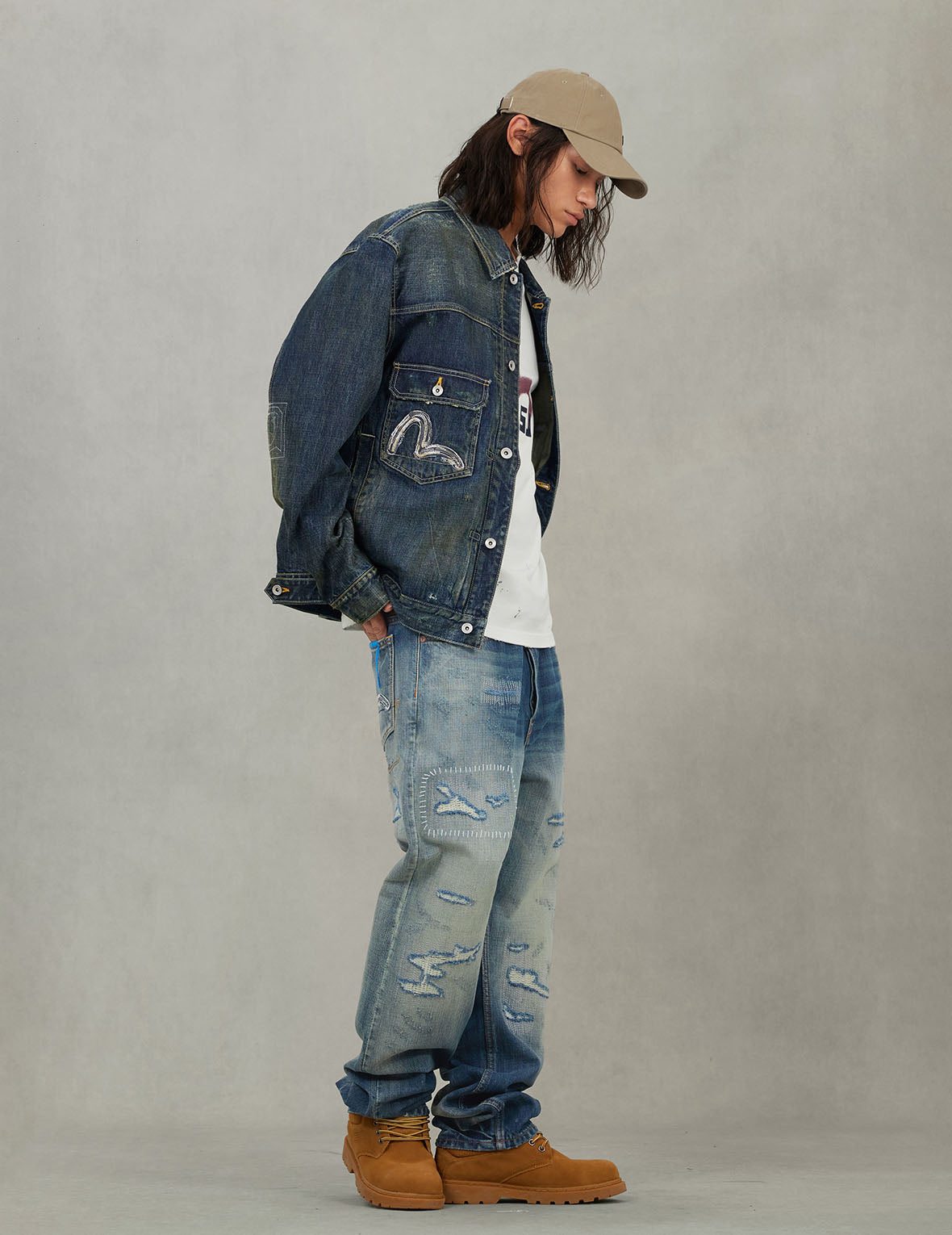 7-Pocket Design with Seagull Embroidery Washed Regular Fit Jeans #2020