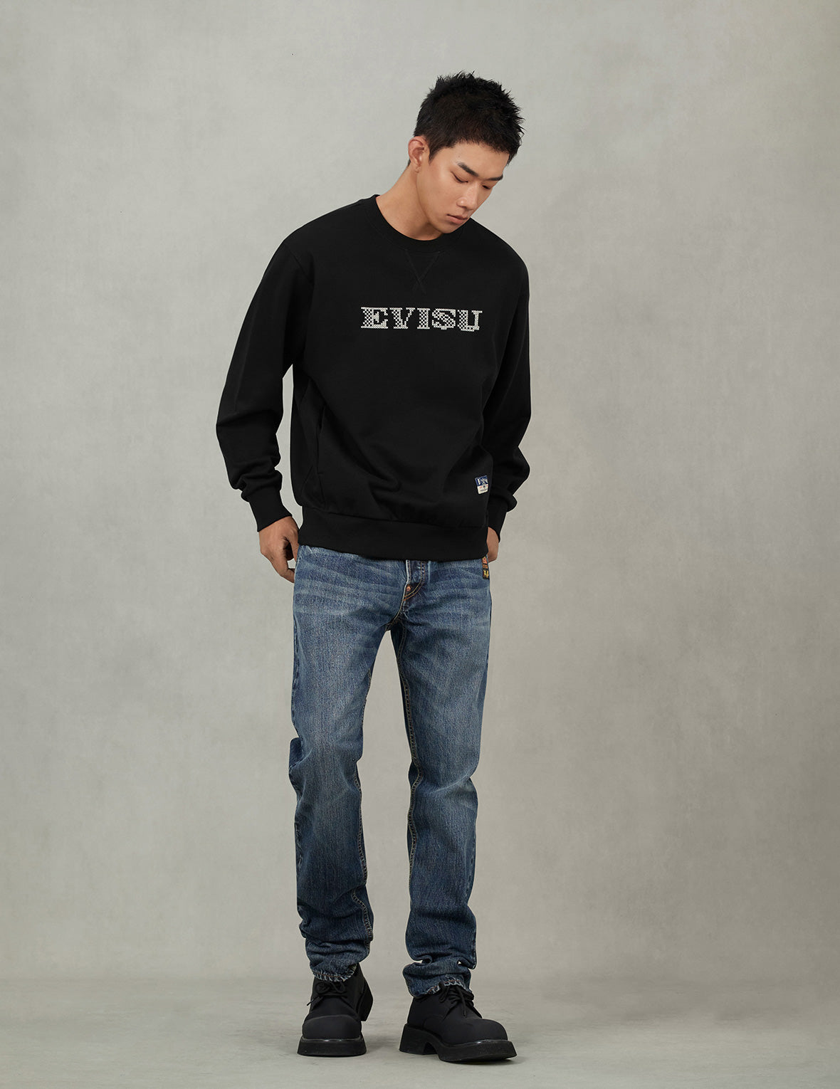 Brocade Patch Pocket Taper Fit Jeans #2017