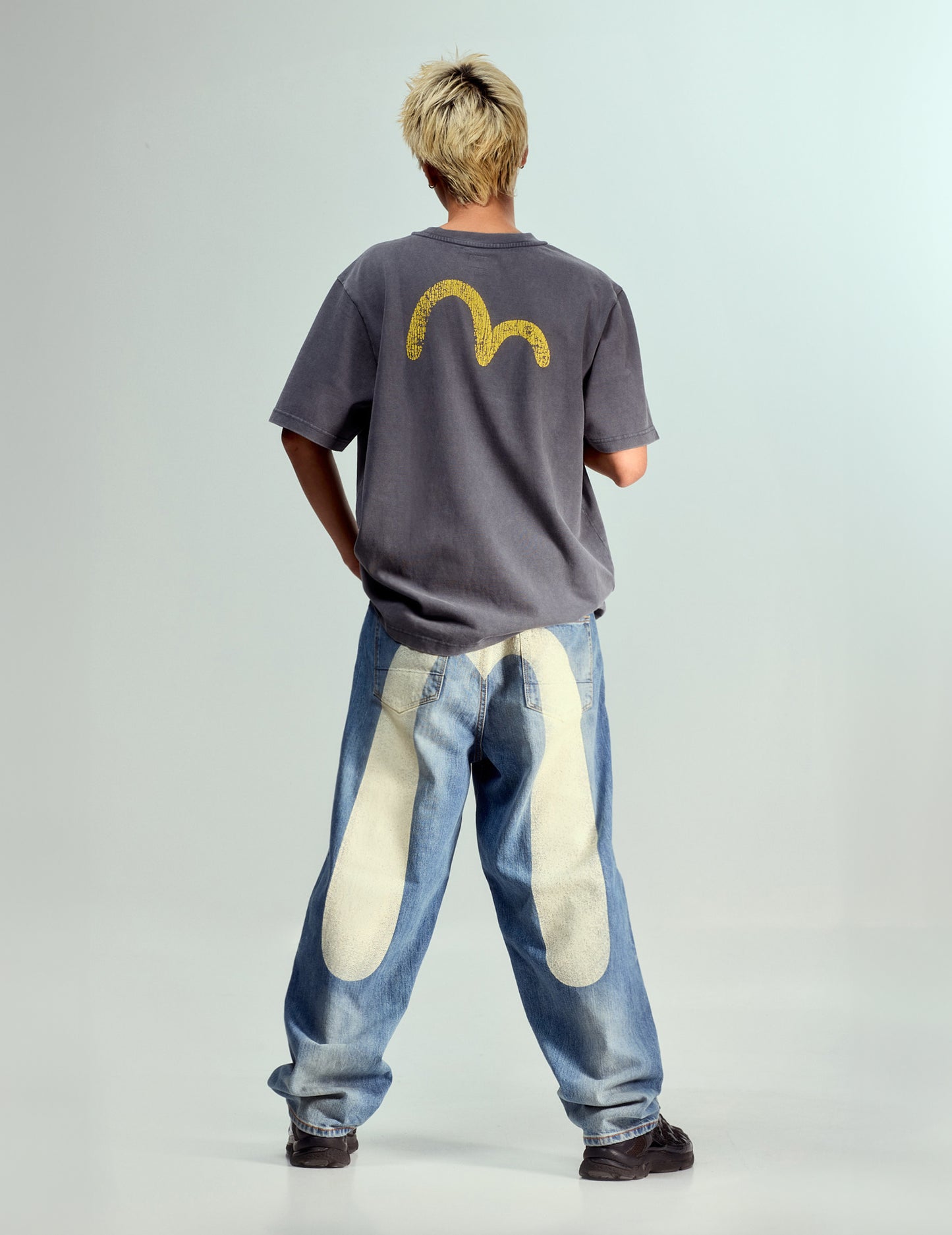 米白色大M印花宽松版型牛仔裤 #2038