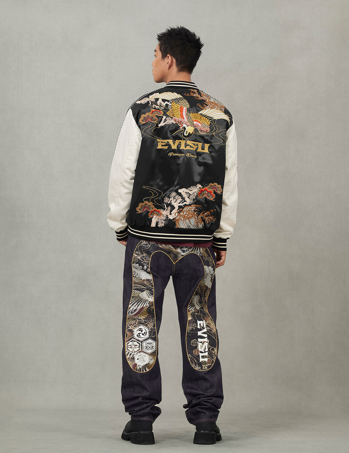 仙鹤刺绣常规版型横须贺外套