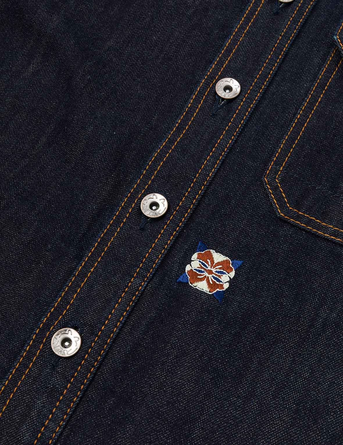 满地品牌刺绣常规版型牛仔外套