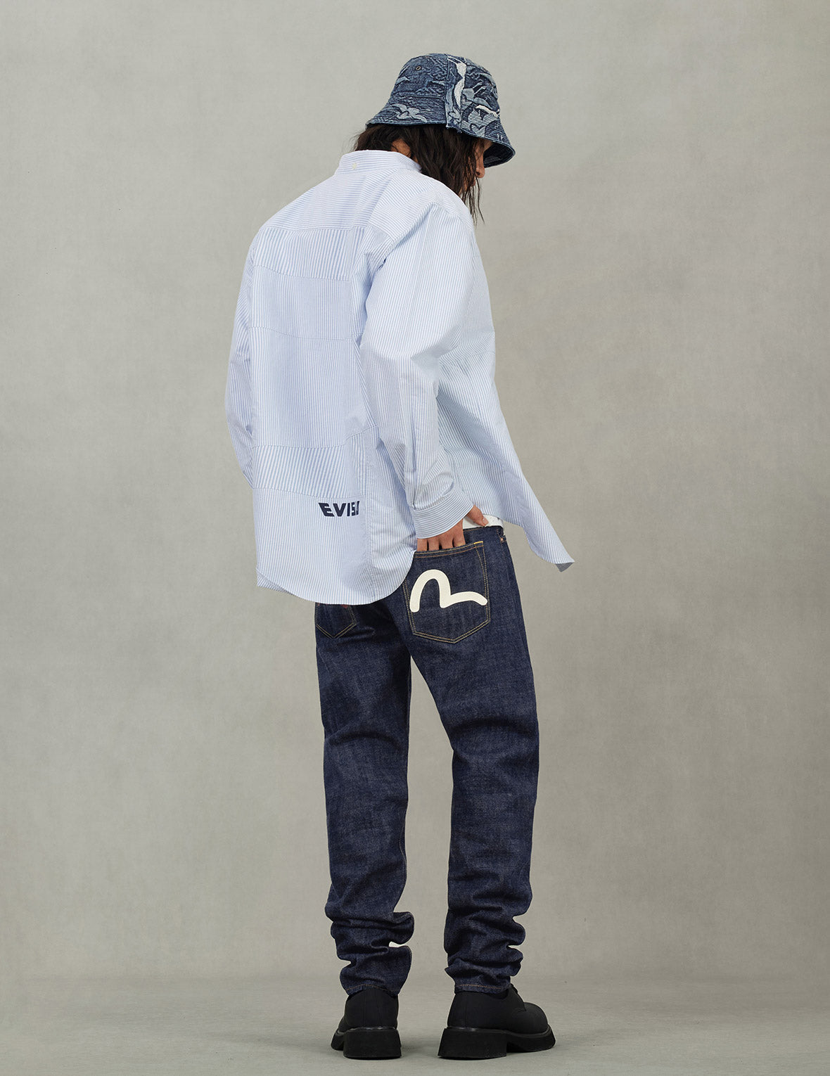 解构海鸥刺绣宽版休闲条纹衬衫