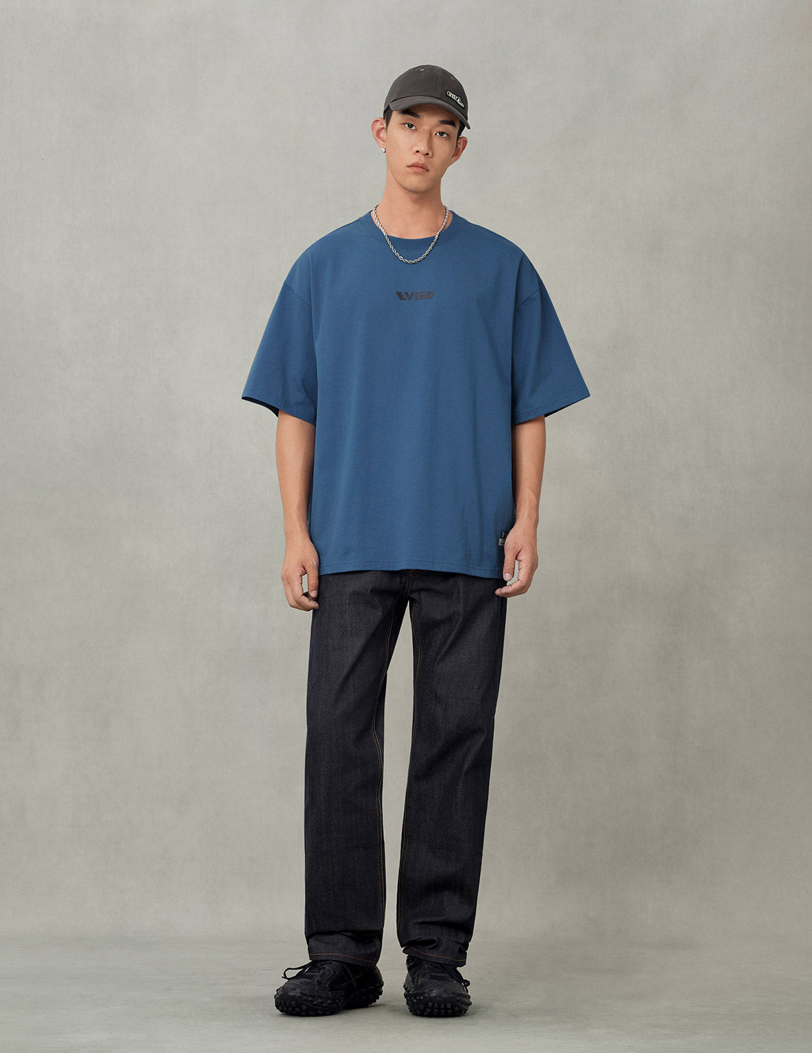 手刷大M印花宽版T恤