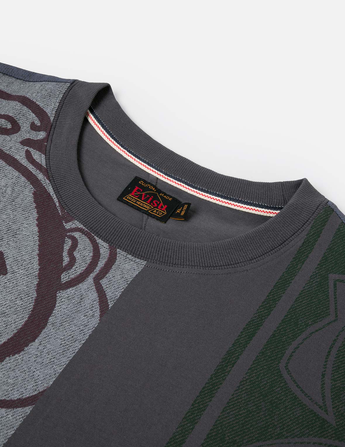 文字绘佛头和商标印花常规版型T恤