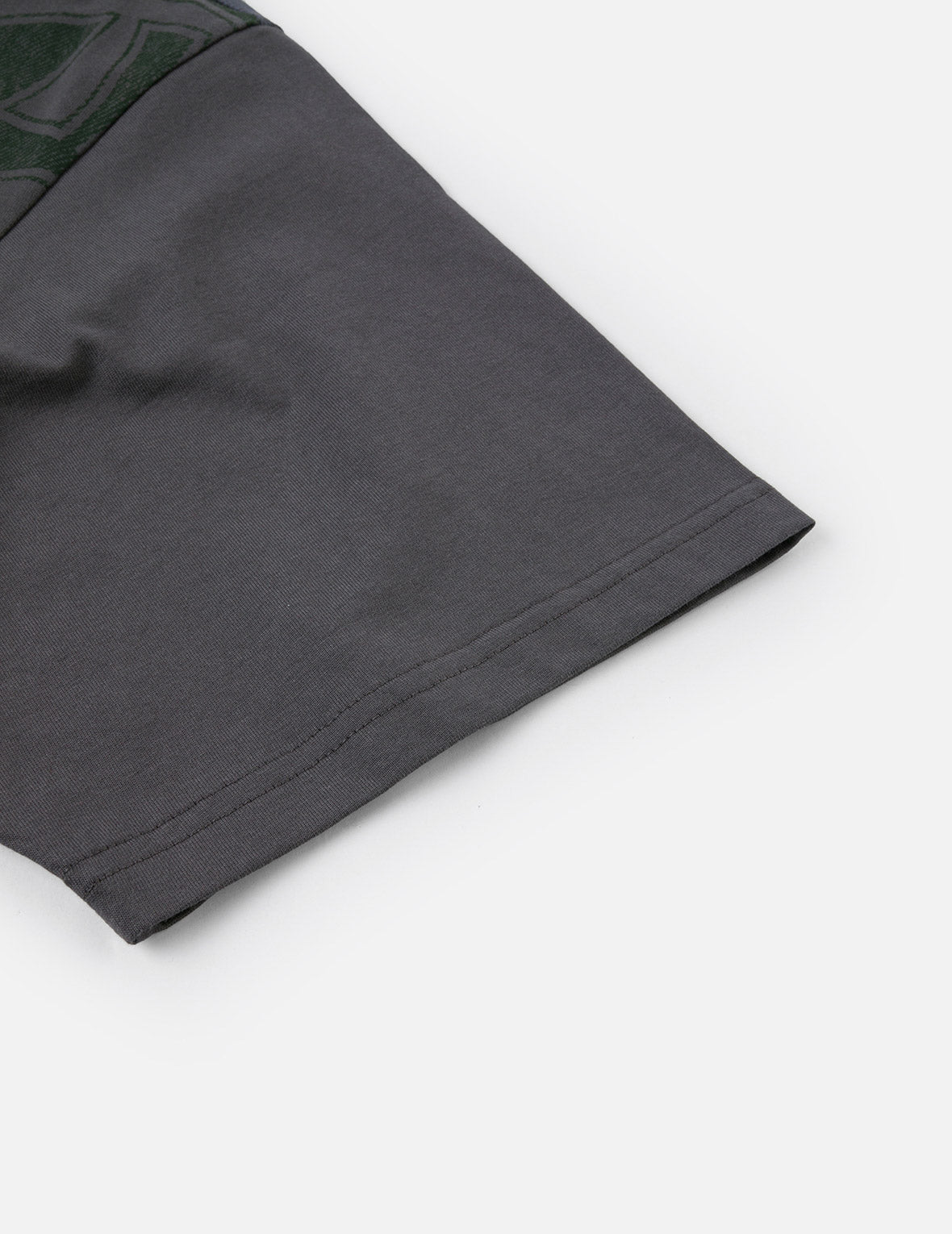 文字绘佛头和商标印花常规版型T恤