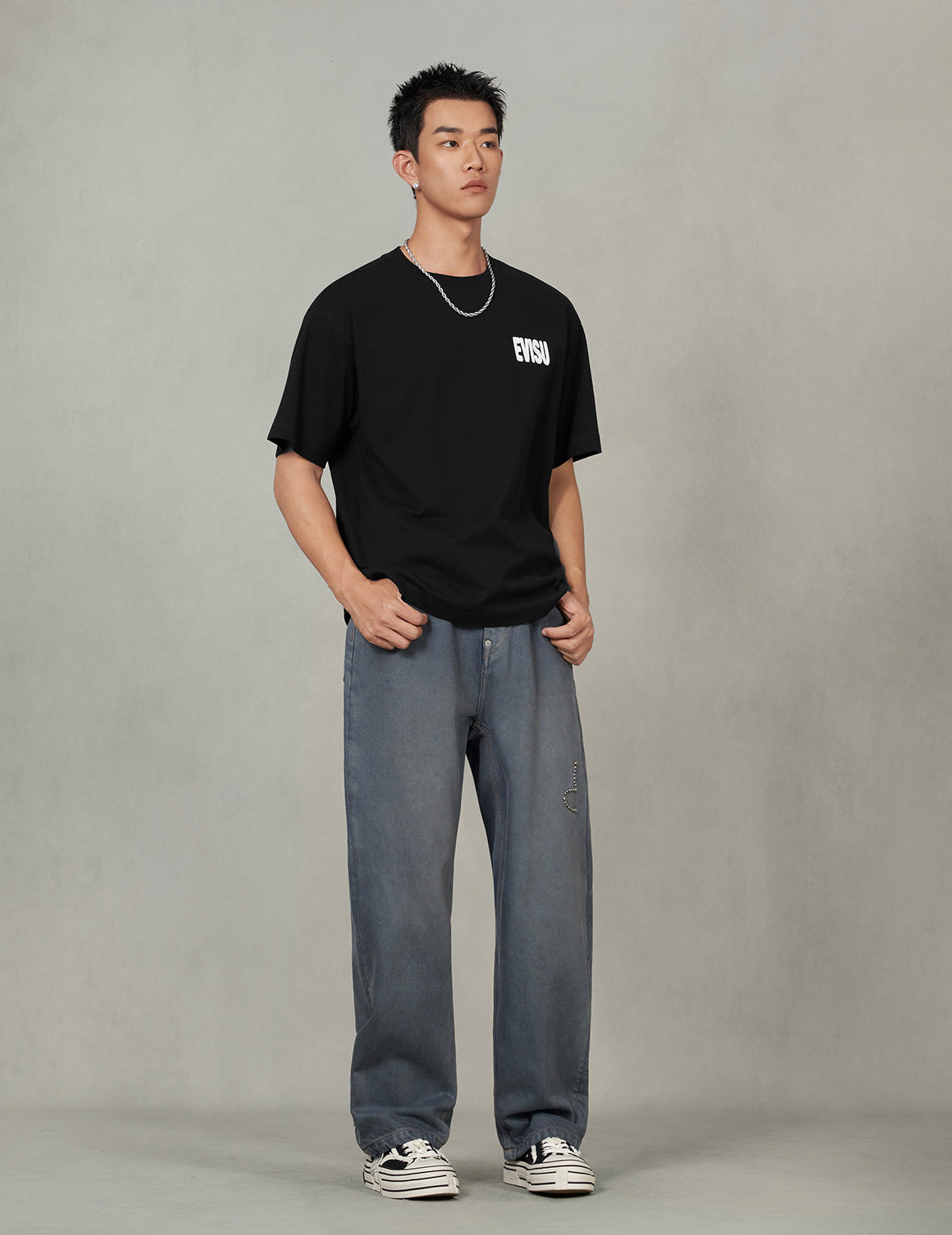 涂鸦风大M印花宽版休闲T恤