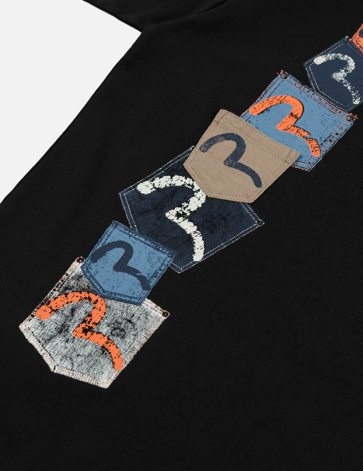 Multi-Pocket Daicock Tee