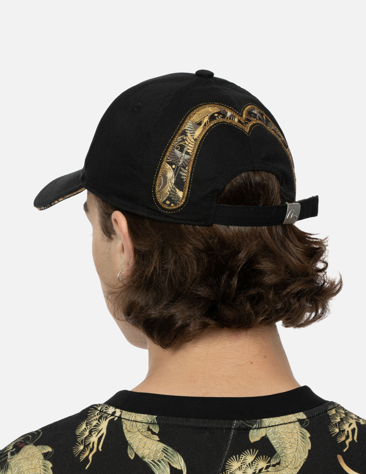 海鸥刺绣和大M锦缎鸭舌帽