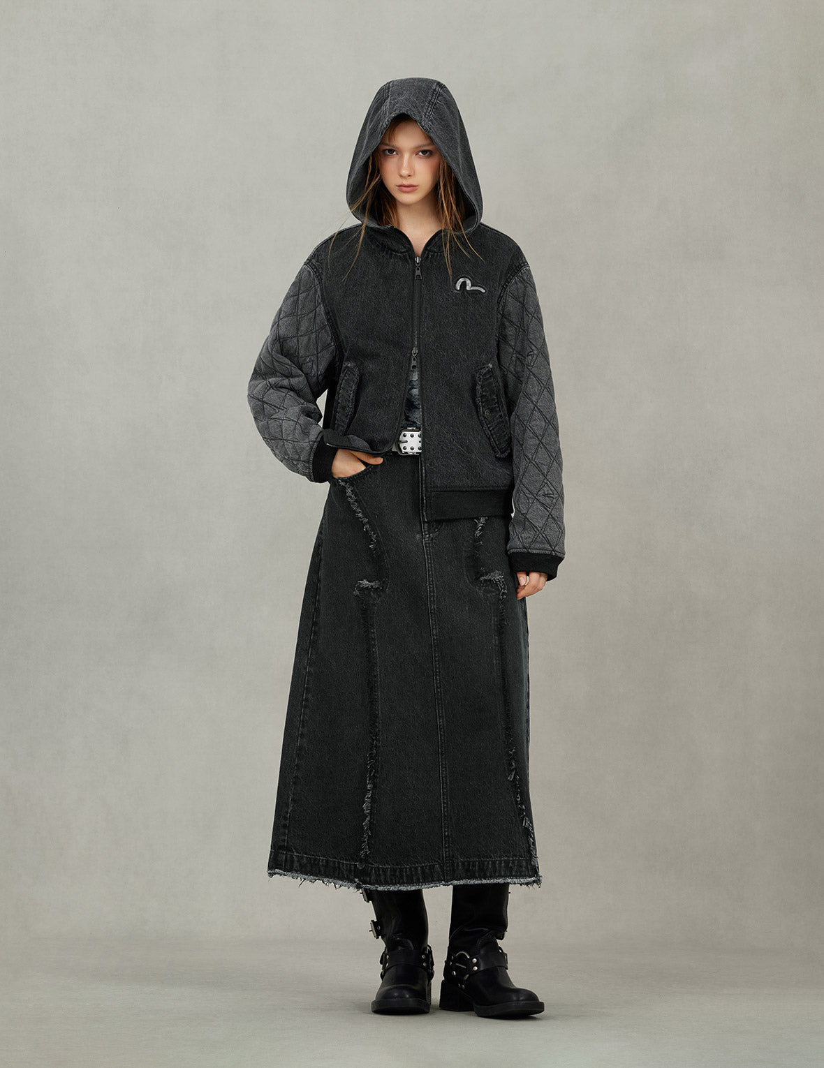 海鸥刺绣时尚版型连帽夹棉牛仔外套