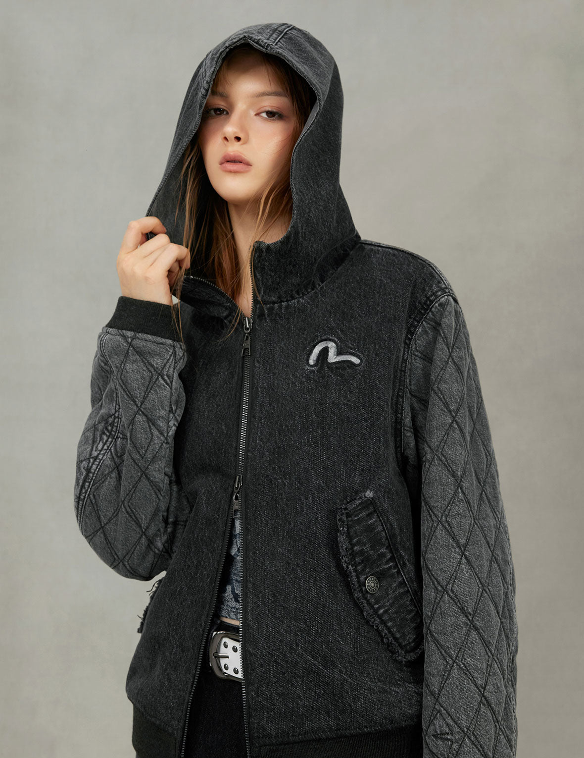 海鸥刺绣时尚版型连帽夹棉牛仔外套