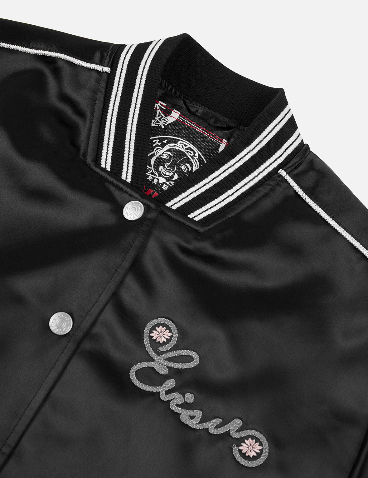 商标和毛茸茸小猫刺绣时尚版型校队外套