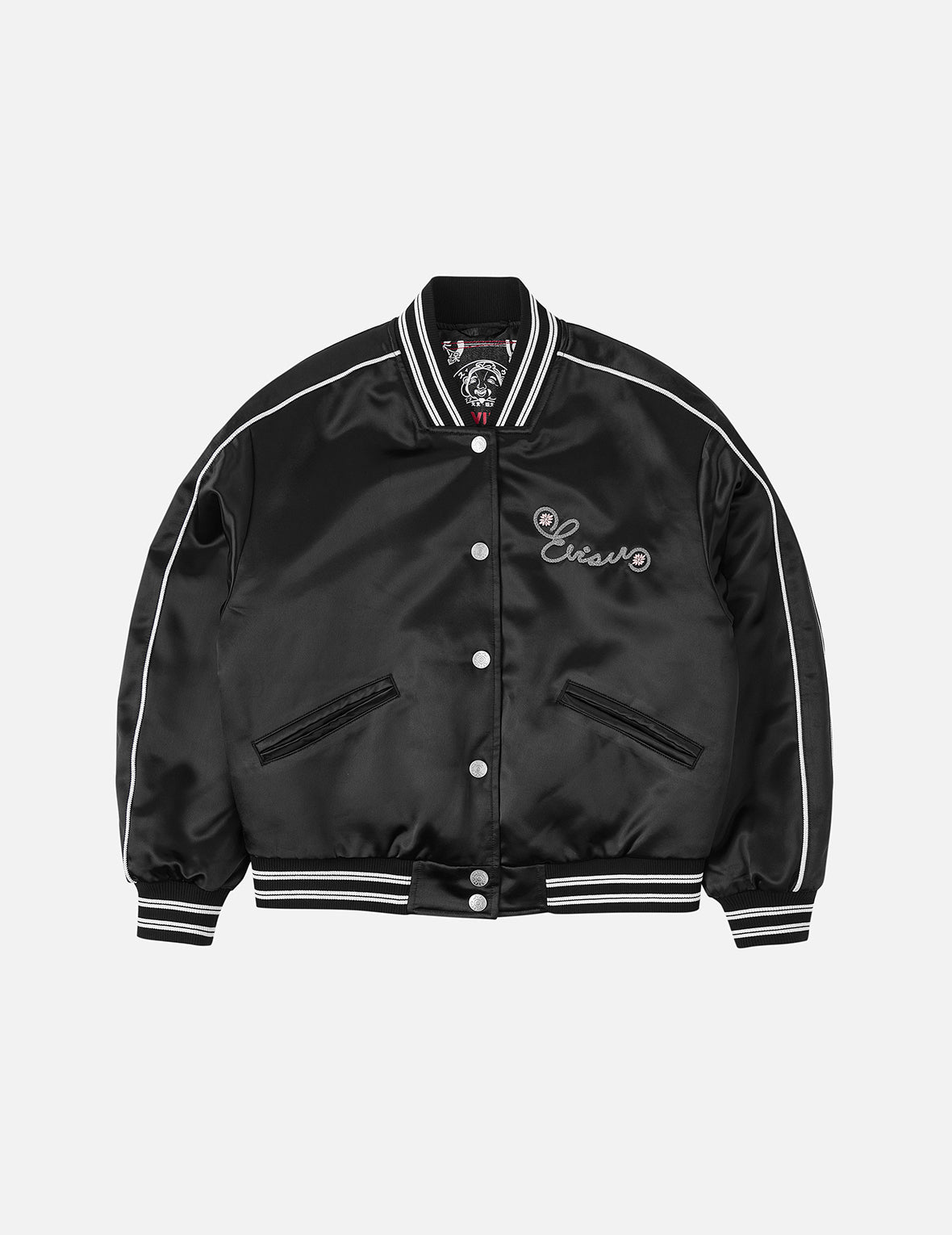 商标和毛茸茸小猫刺绣时尚版型校队外套