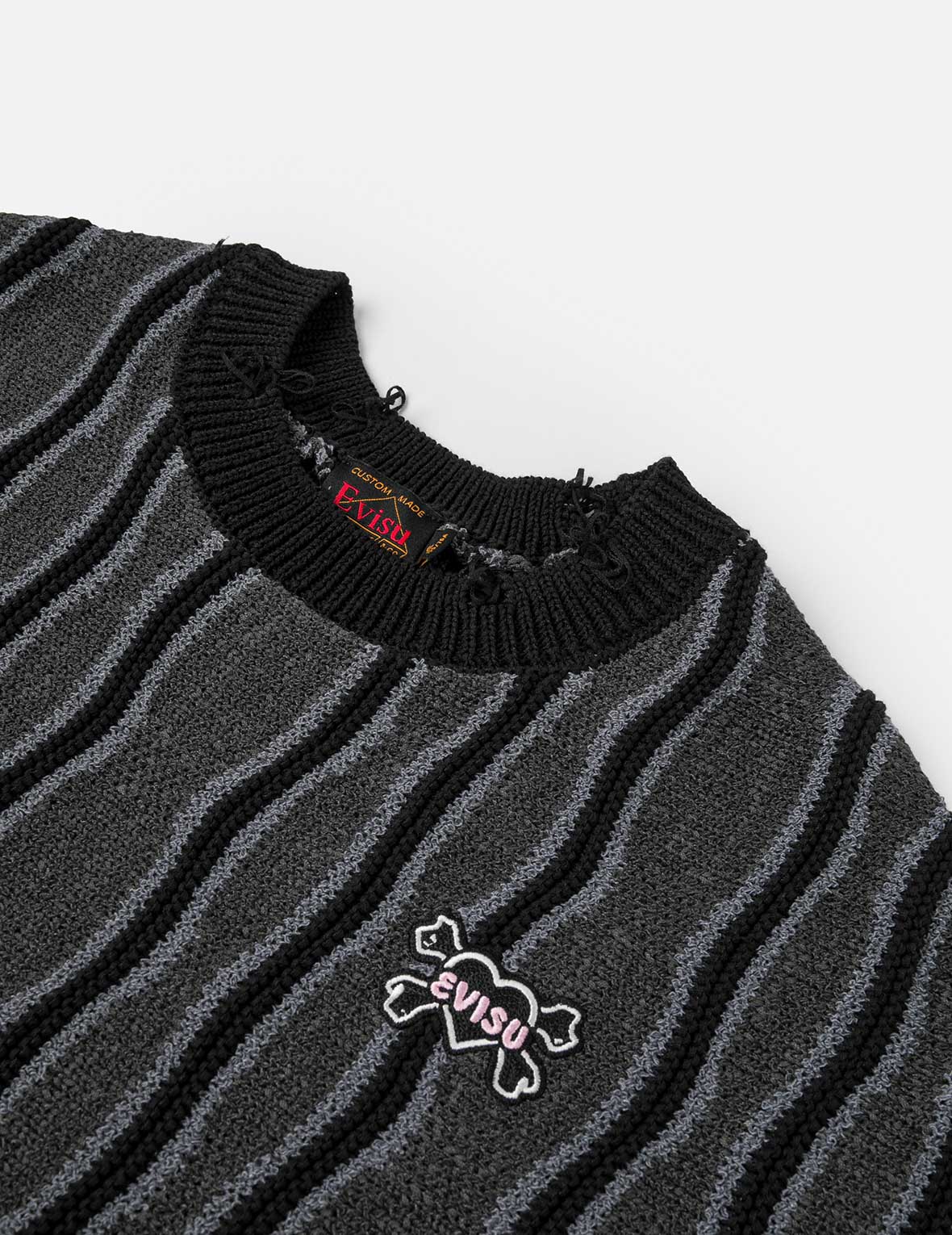 骷髅心布贴绣时尚版型针织卫衣