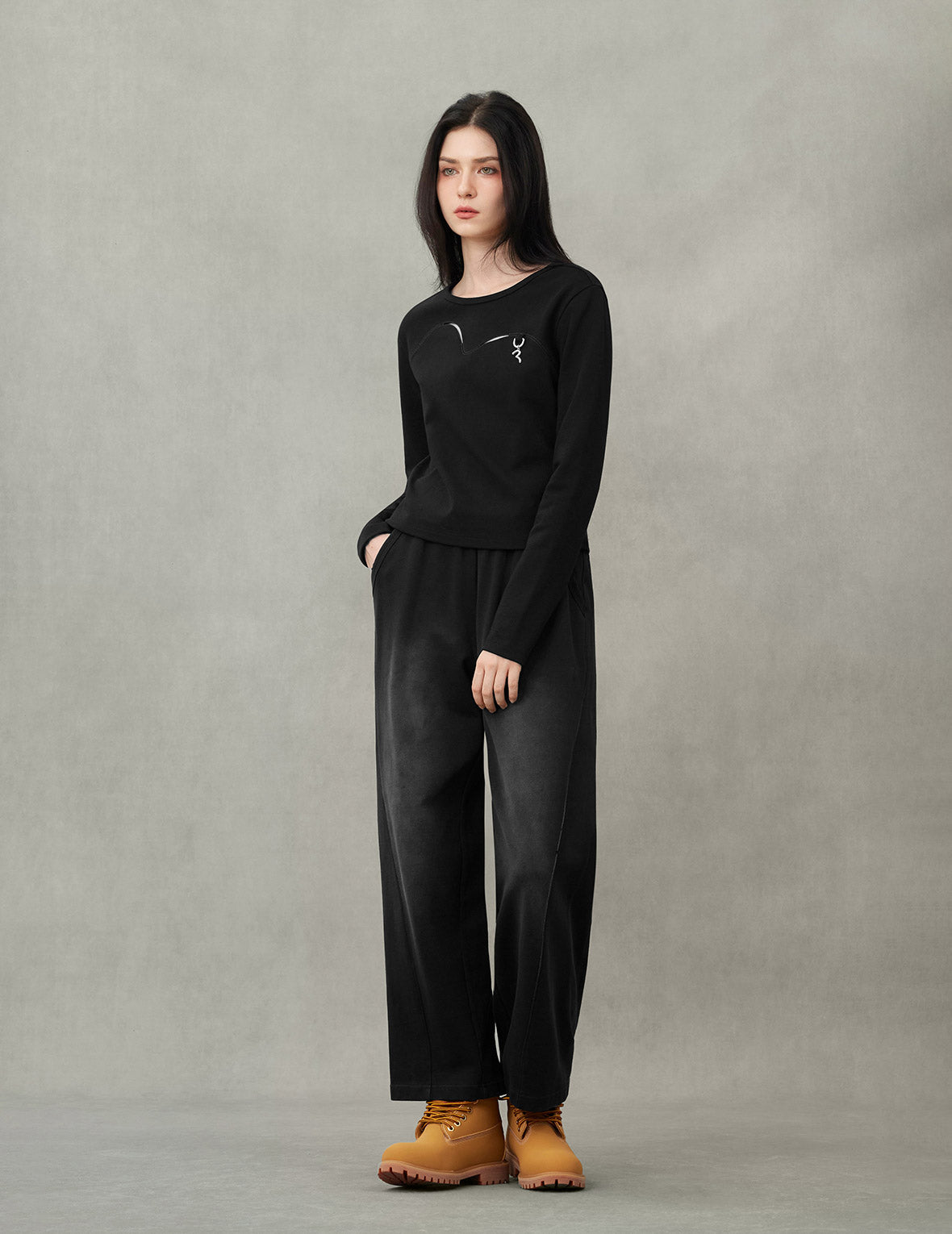 海鸥镂空时尚版型长袖上衣