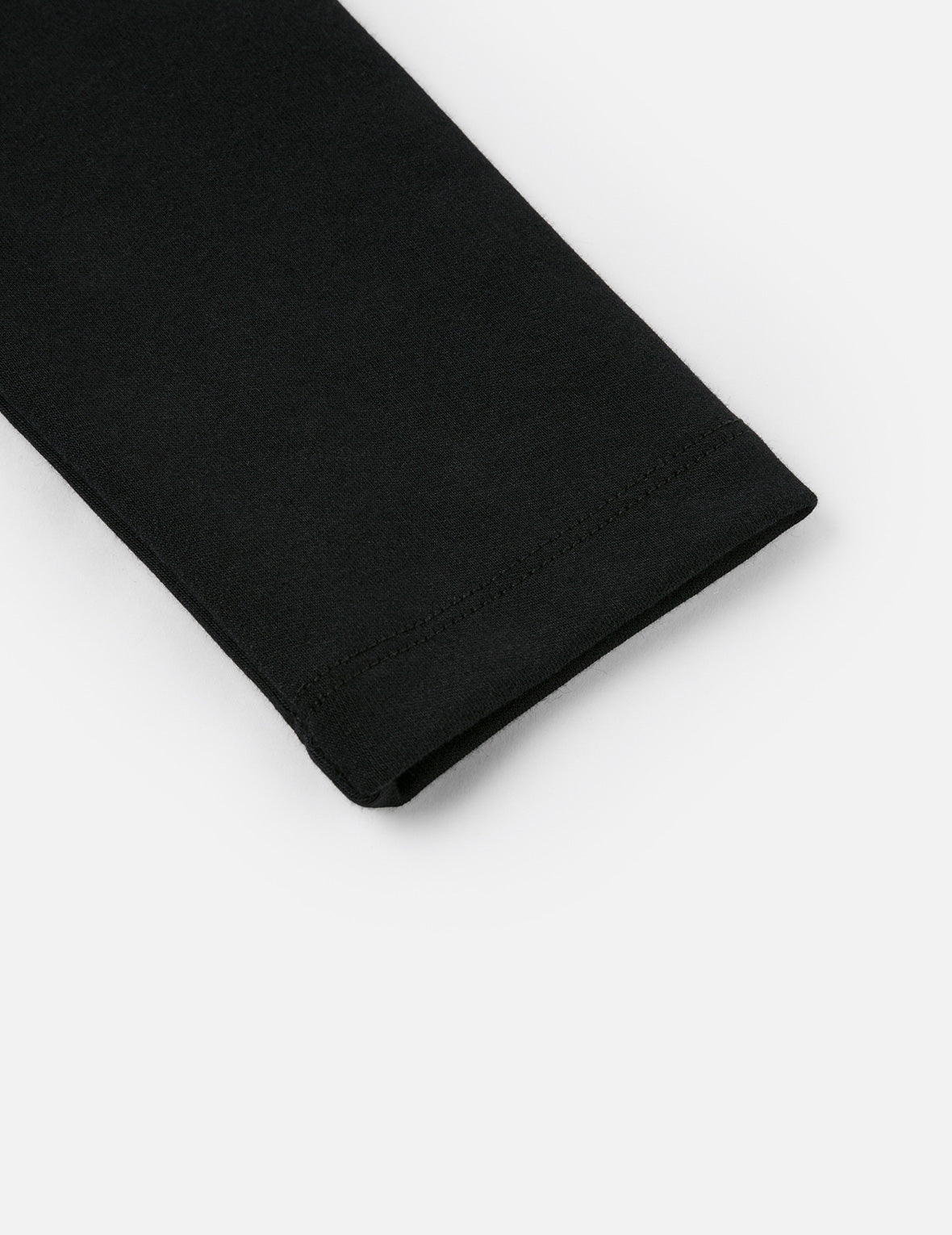 海鸥镂空时尚版型长袖上衣