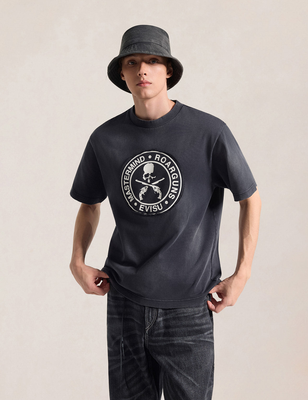 EVISU x mastermind JAPAN x roarguns 毛边贴布大M短袖T恤