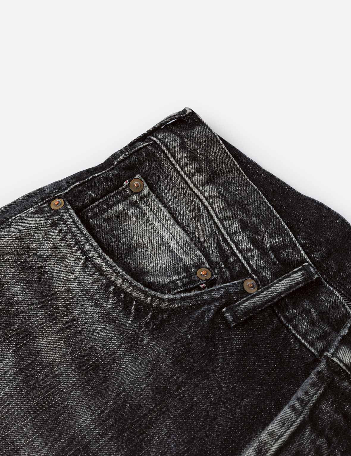 洗水海鸥印花常规版型牛仔裤