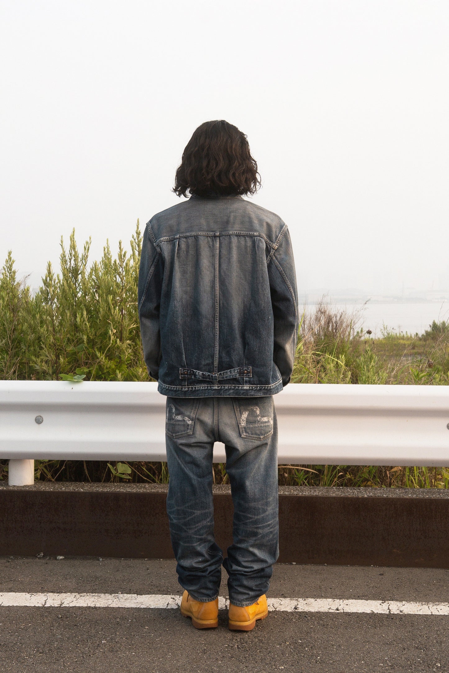 洗水海鸥印花常规版型牛仔裤