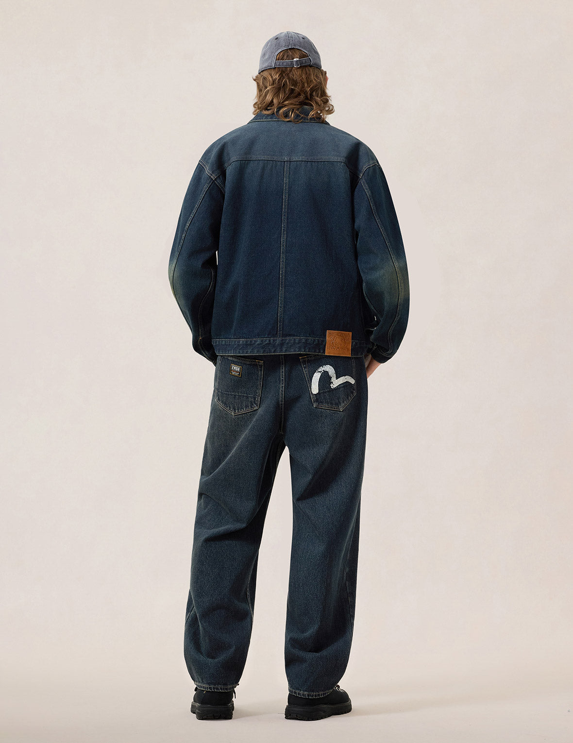 叠层口袋牛仔工装夹克