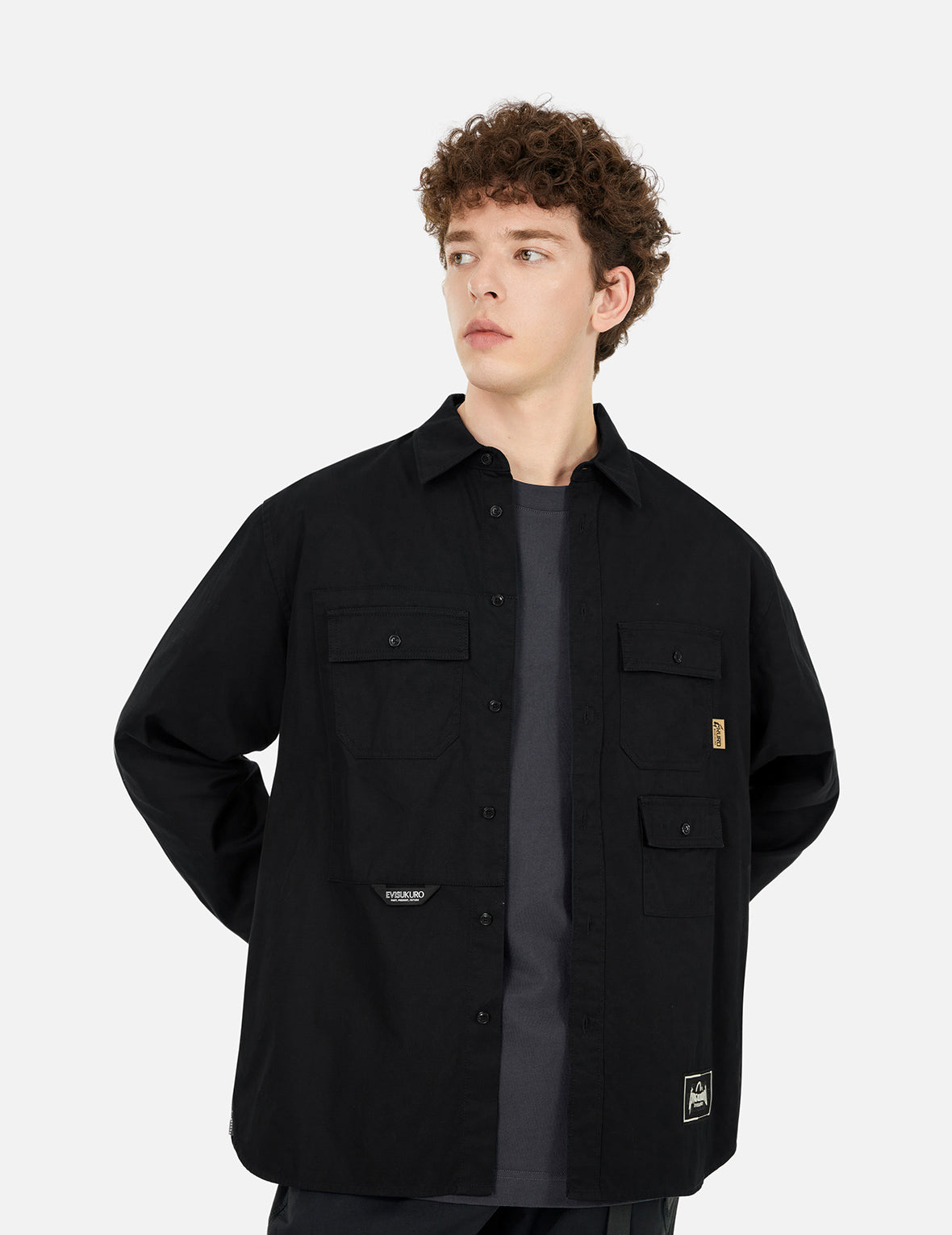 多口袋宽版休闲长袖衬衫