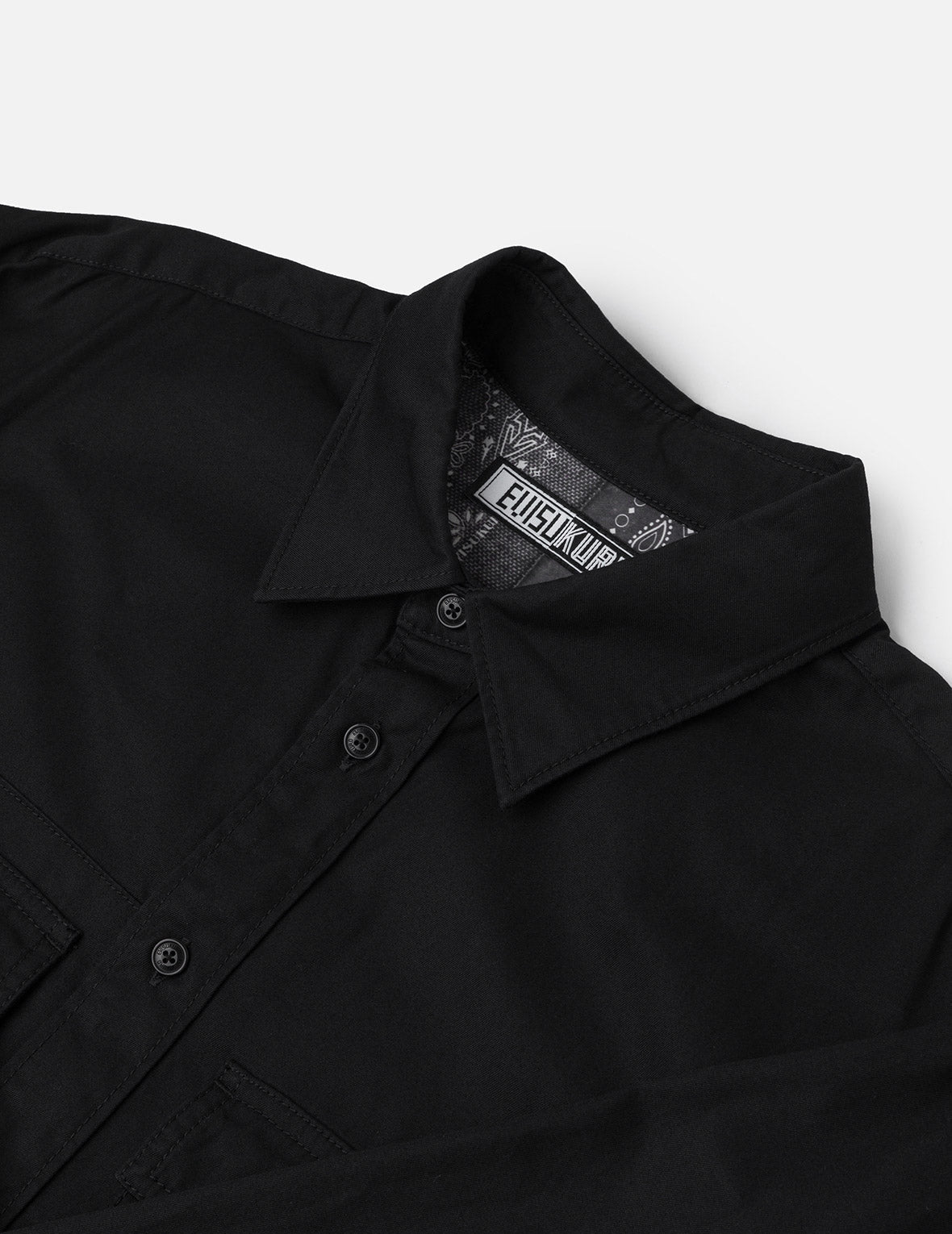 多口袋宽版休闲长袖衬衫