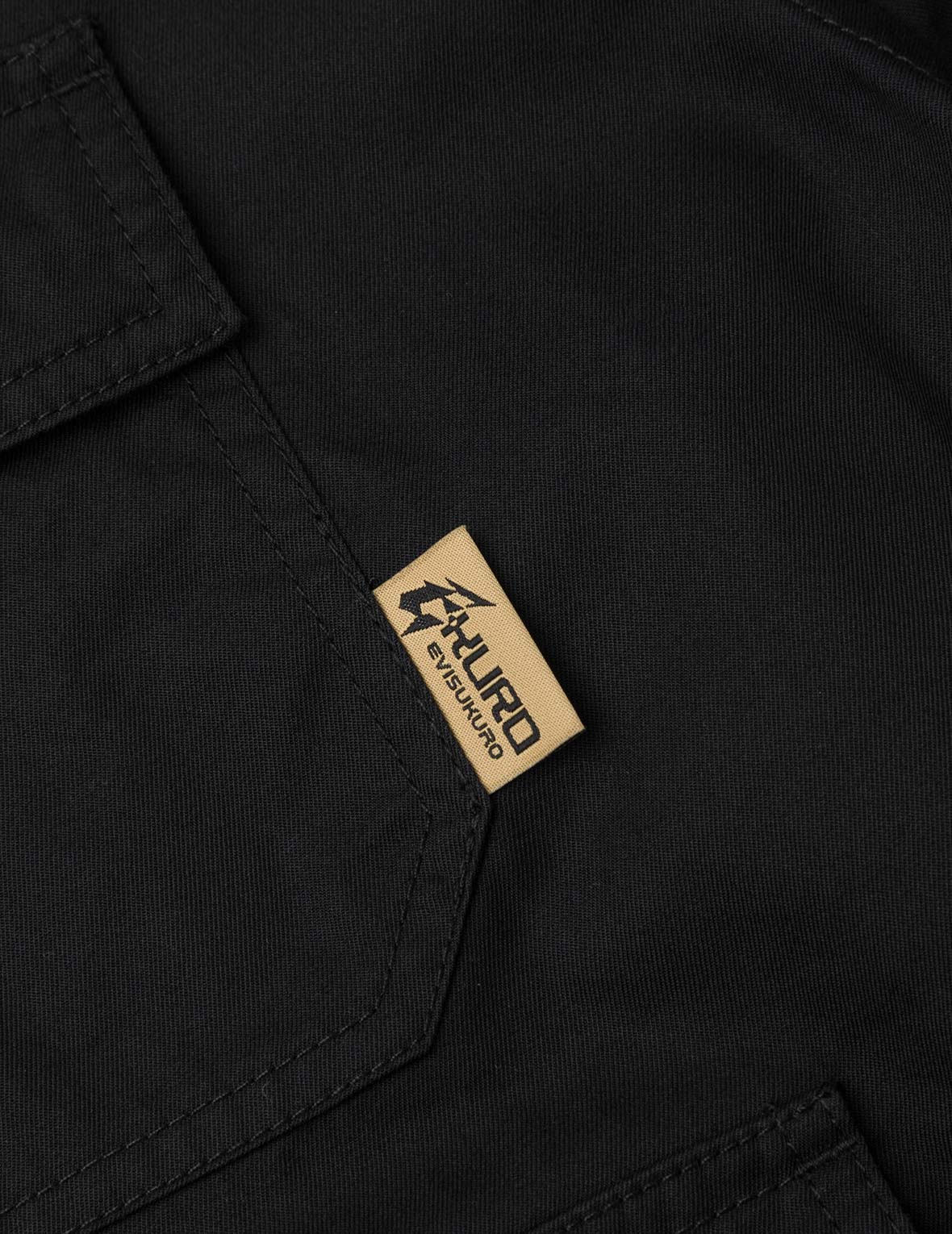 多口袋宽版休闲长袖衬衫