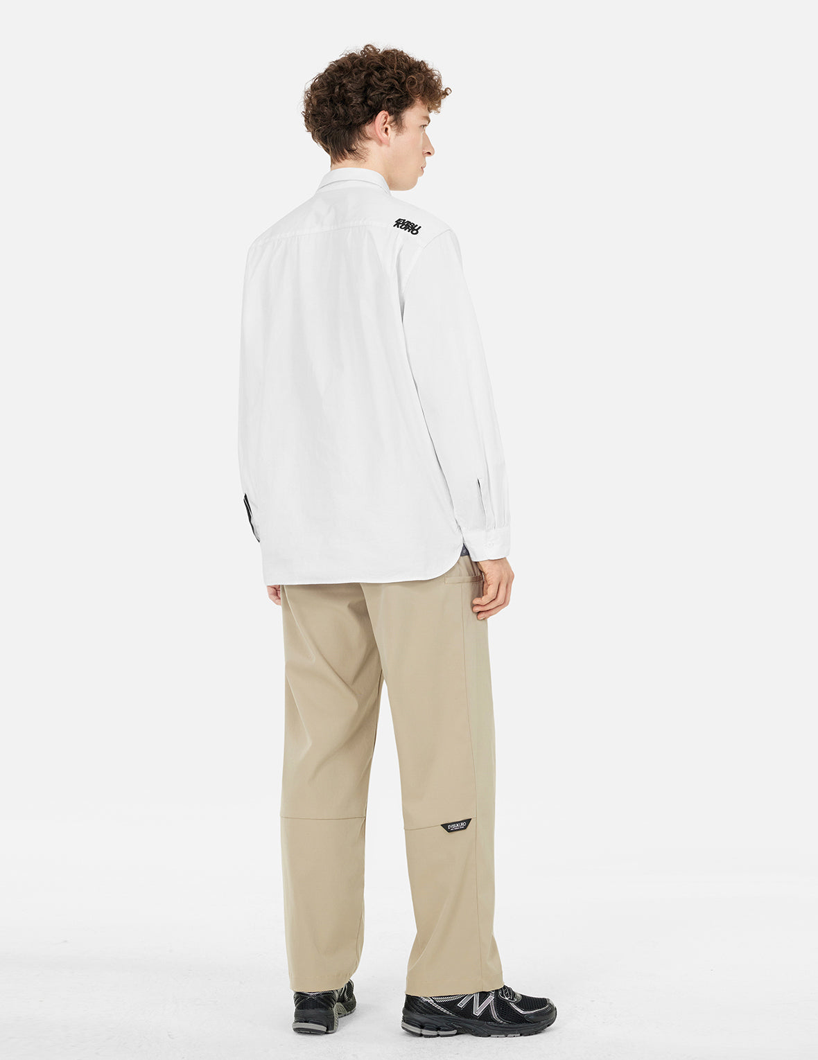 多口袋宽版休闲长袖衬衫