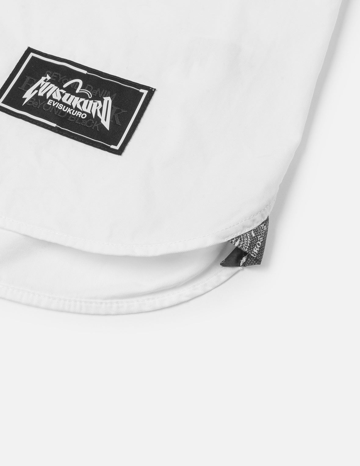 多口袋宽版休闲长袖衬衫