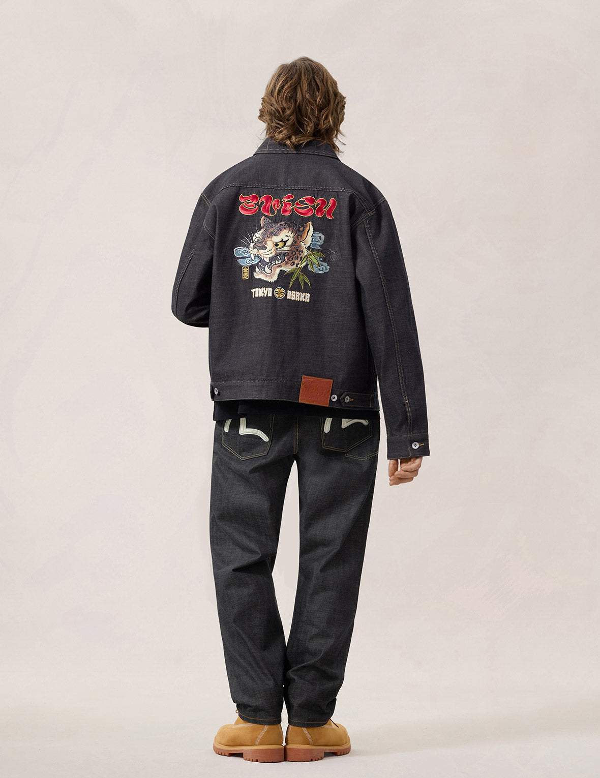 豹子刺绣牛仔外套