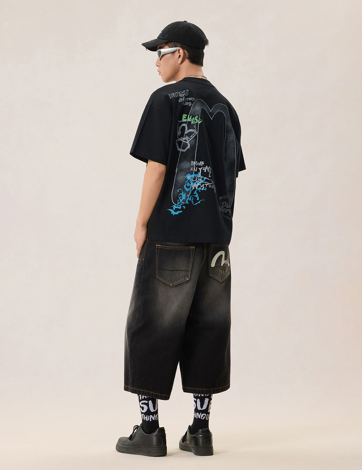 Hand-drawn Daicock and Multi-pocket Graffiti T-shirt