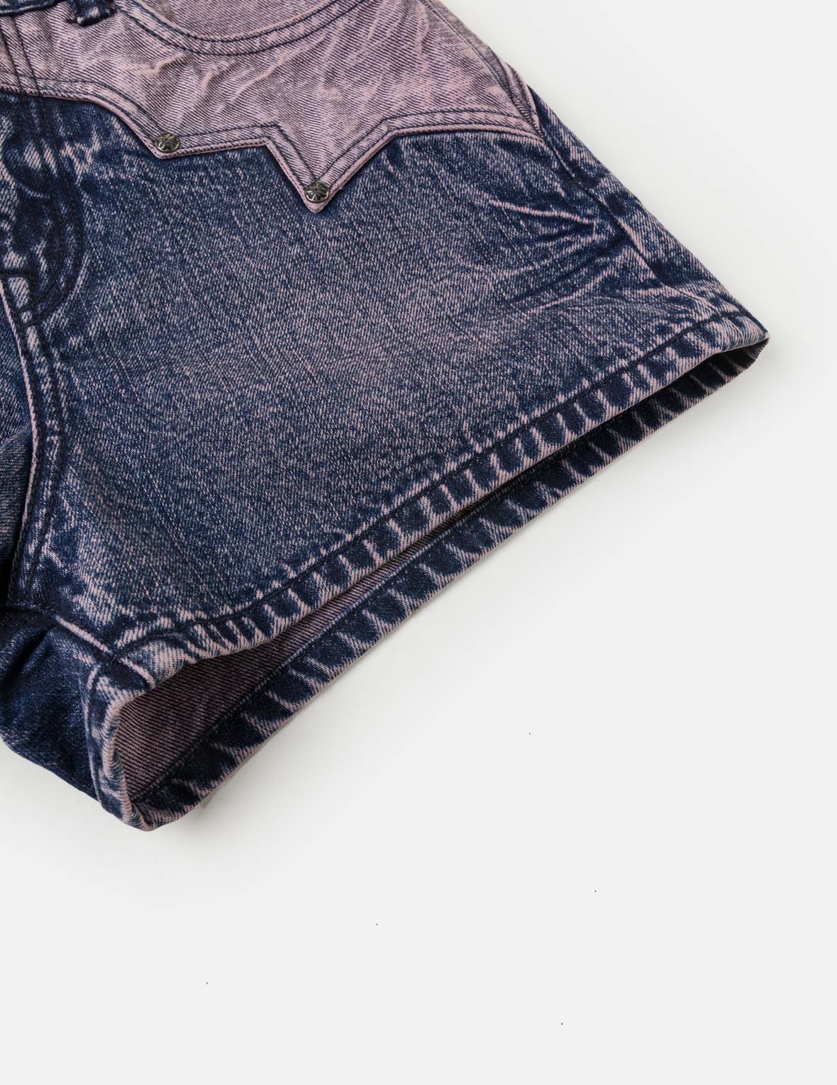 撞色拼接牛仔短裤