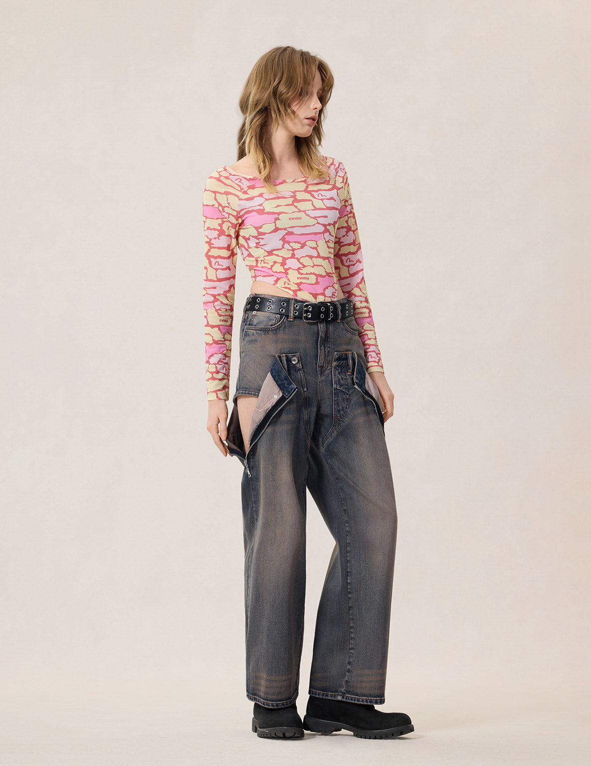 双层腰头做旧牛仔裤