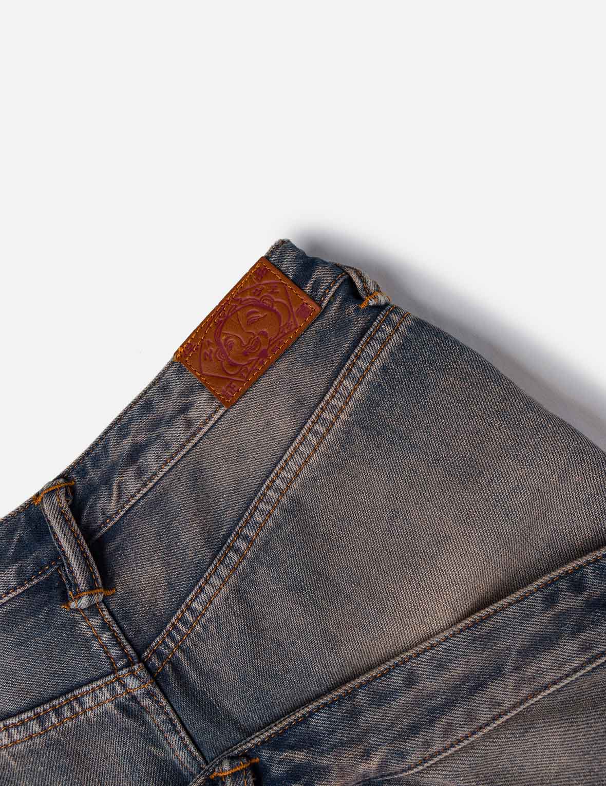 双层腰头做旧牛仔裤