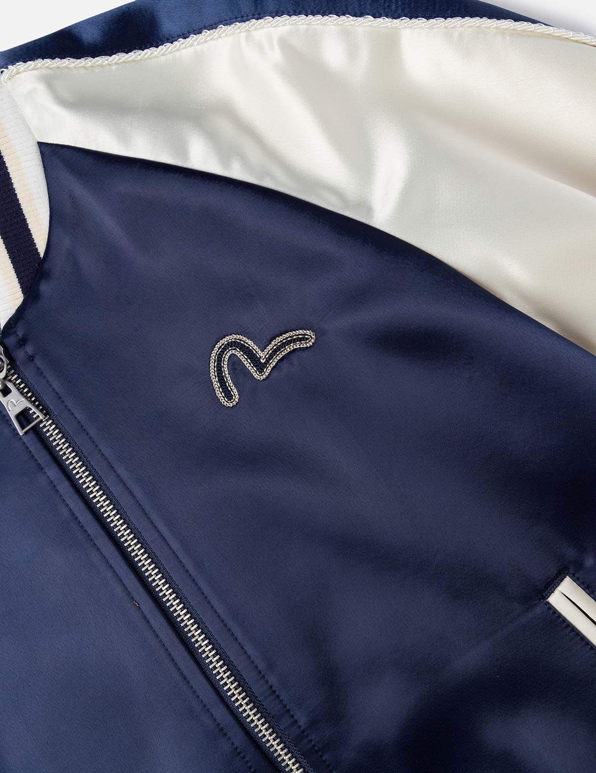 猫咪主题刺绣横须贺外套