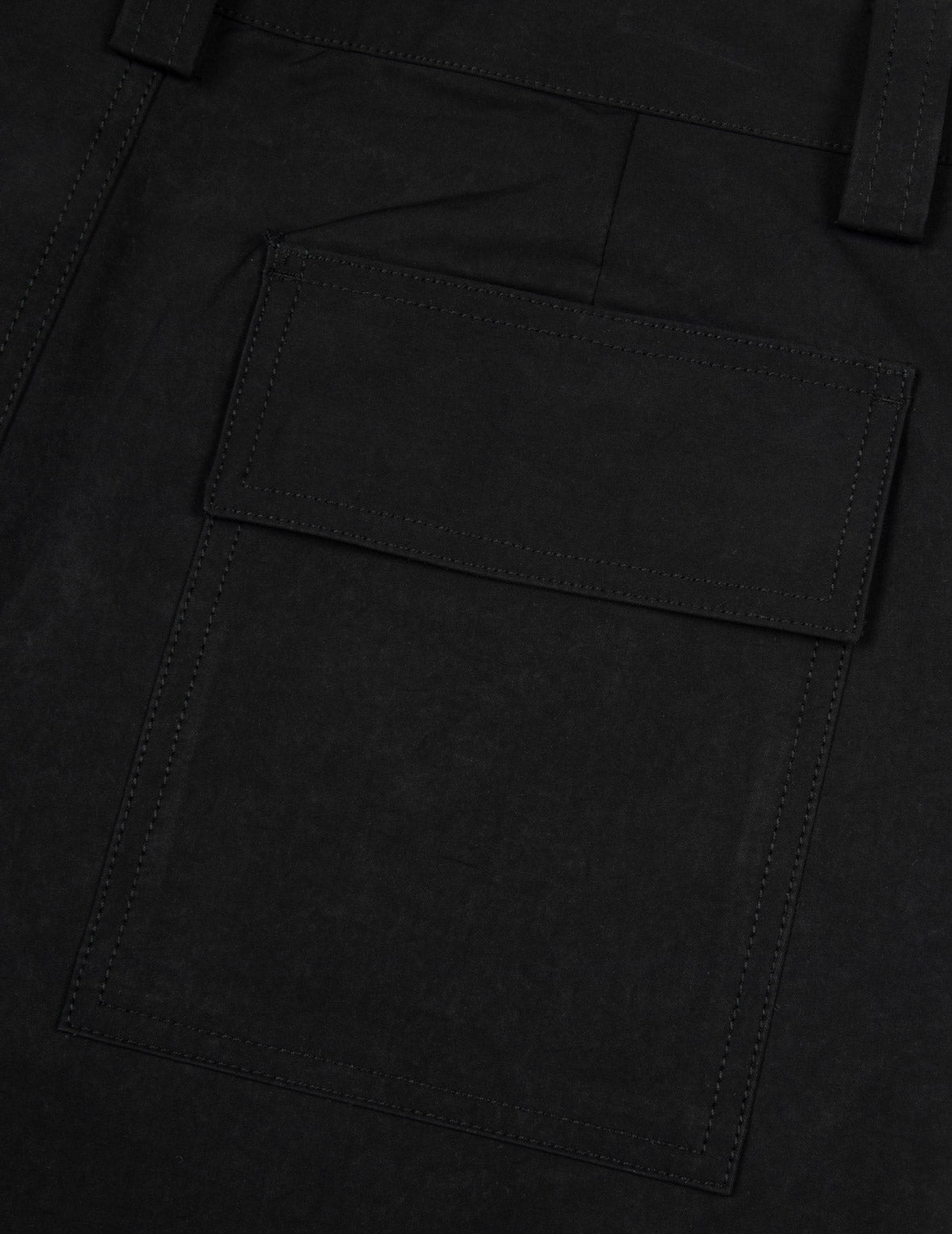 海鸥刺绣和多口袋常规版型喇叭裤