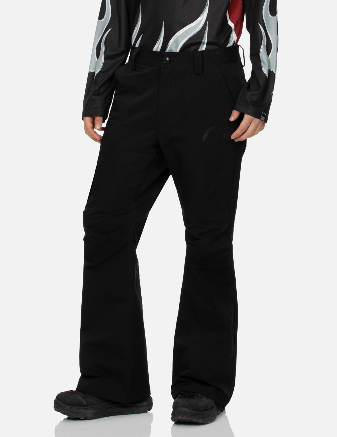 海鸥刺绣和多口袋常规版型喇叭裤