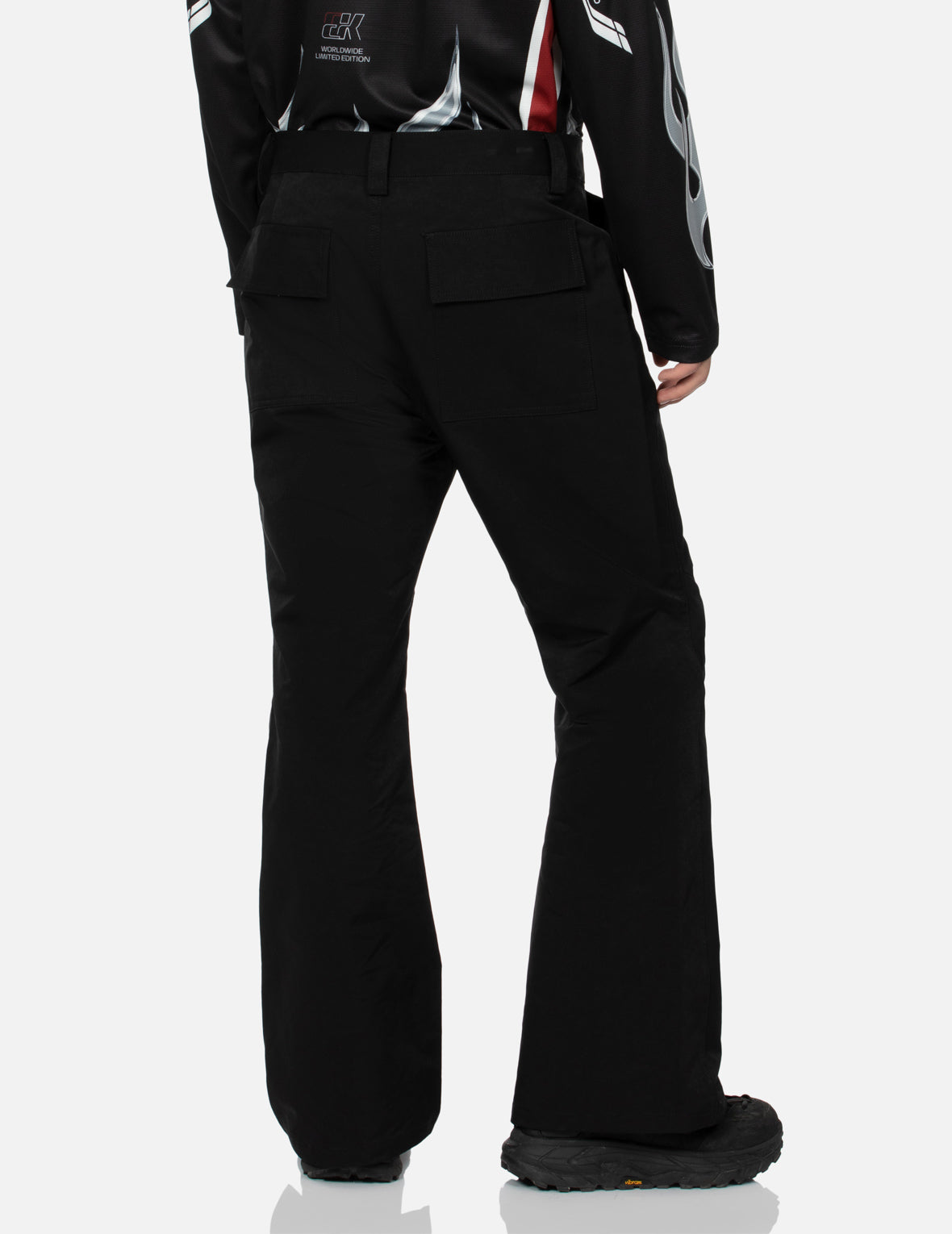 海鸥刺绣和多口袋常规版型喇叭裤