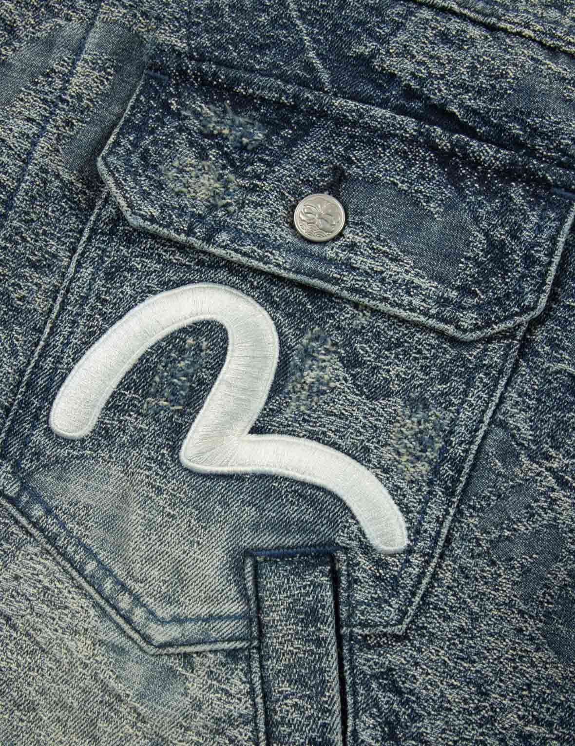 满地口袋印花和海鸥刺绣宽版牛仔外套