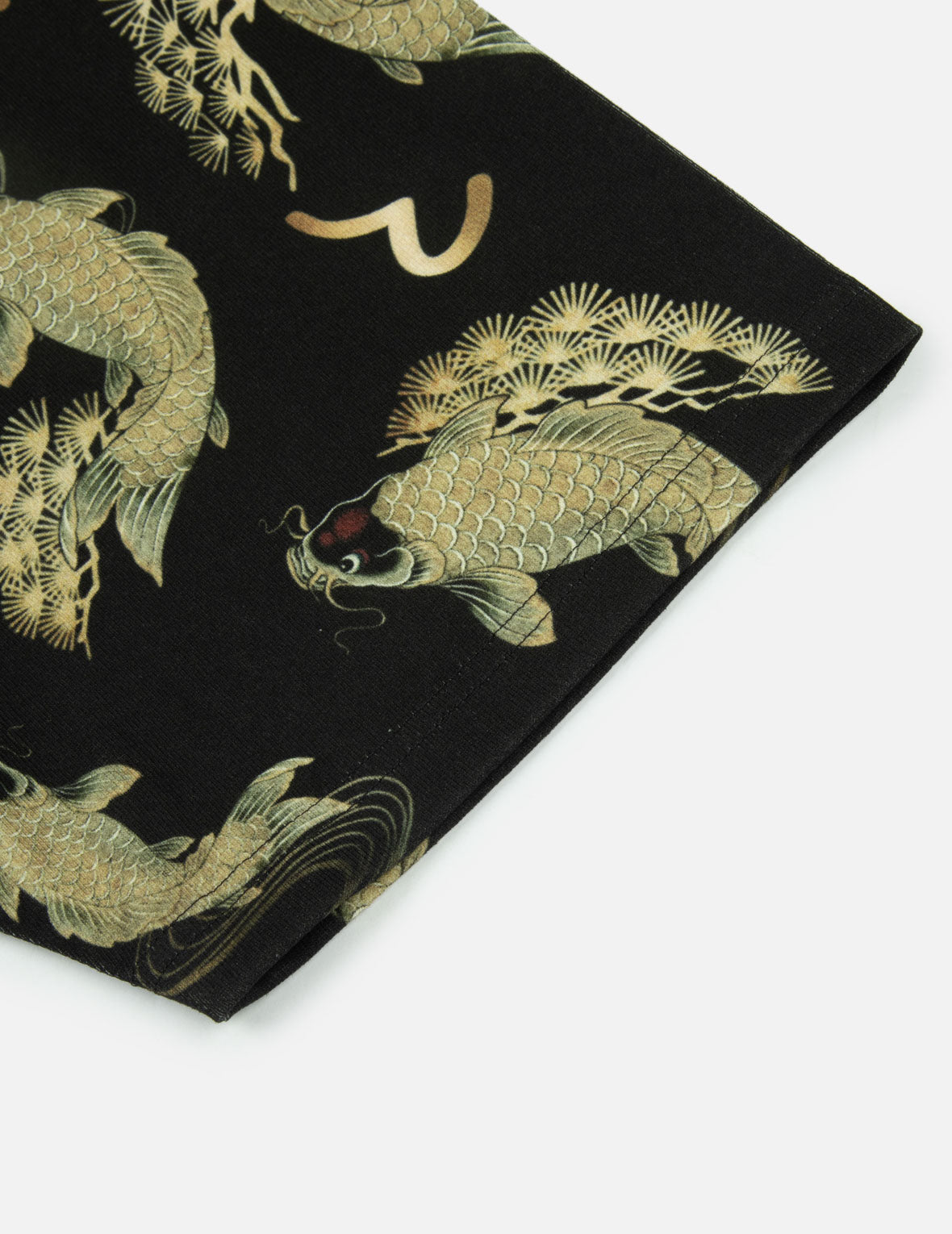 满地鲤鱼和海鸥印花宽版休闲T恤