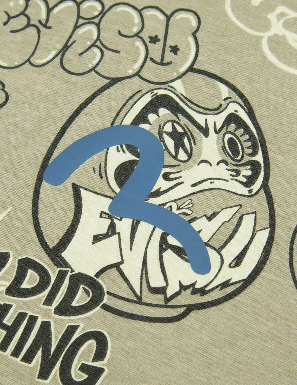 Allover Graffiti Daruma Print T-Shirt